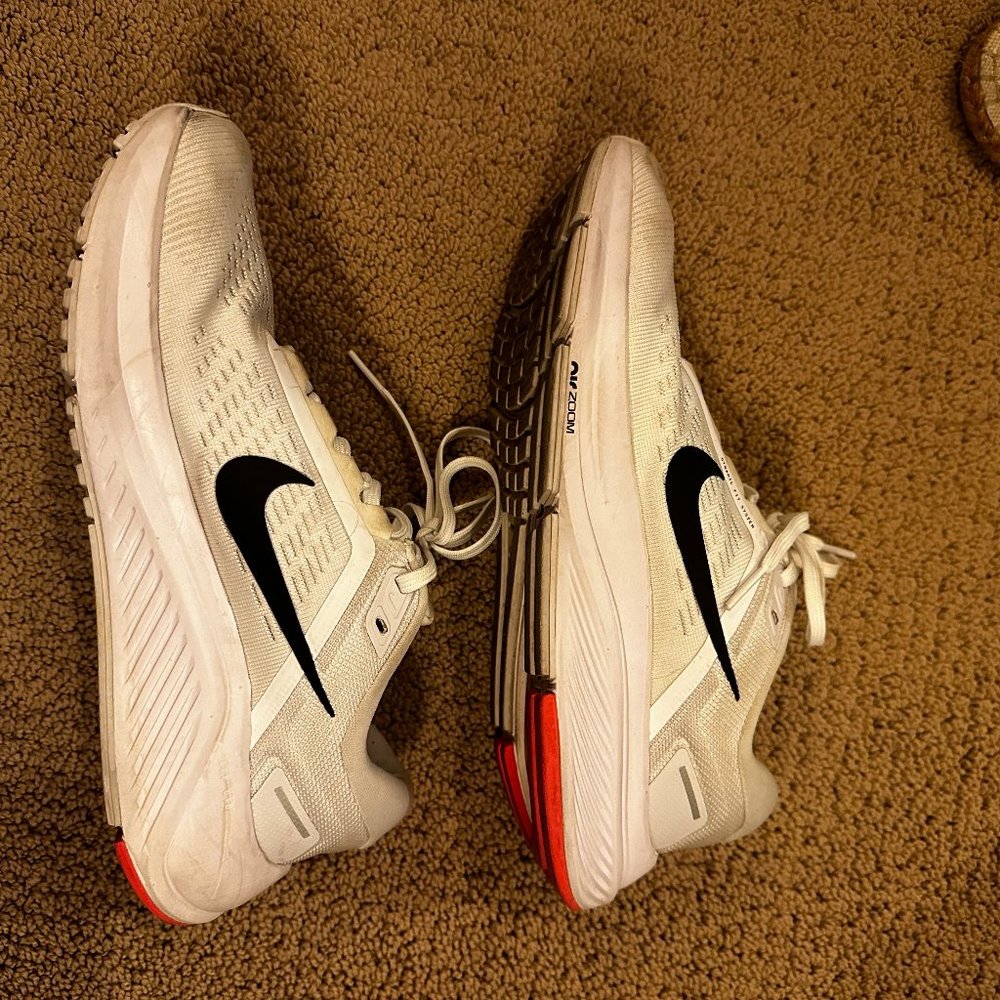 Nike Air Zoom Structure 24
